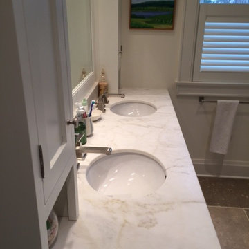 Skyros Gold Marble Top