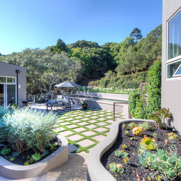 Round Hill Road Residence: A New Custom Home in Tiburon, CA