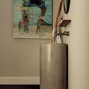 SOLIA pedestal sink
