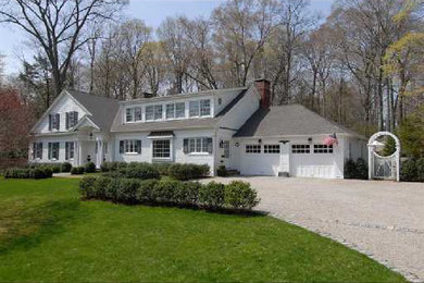 Elegant home design photo in New York