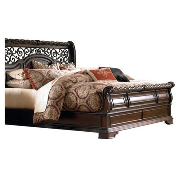Emma Mason Signature Alyce Place Sleigh Footboard Queen Bed