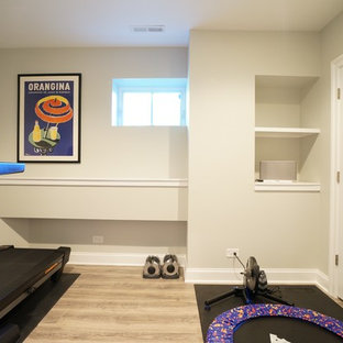 シカゴのヴィクトリアン調のおしゃれなホームジムの写真