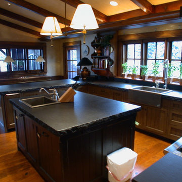 Mountain Valley Residence