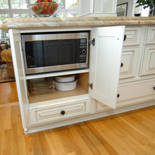 Microwave in island