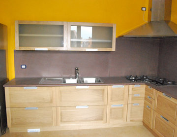Cucina su misura in rovere massello