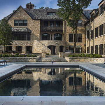 Pool with Automatic Pool Cover
