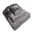 Sinatra Silver 3 Piece Bath Towel, Hand Towel And Fingertip Set With Sequins