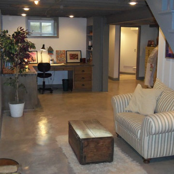 MODERN LL WOMAN CAVE