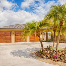 Lani Home Driveway