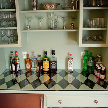 Built-in Hide-A-Bar