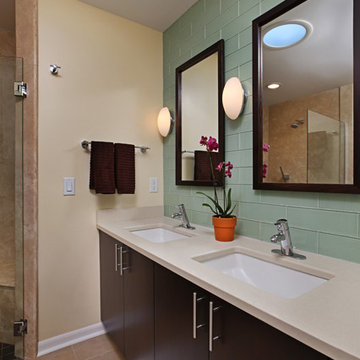 Island Retreat Guest Bath