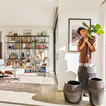 Santa Monica, CA. Beach front, cozy contemporary design