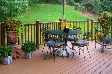Deck - traditional deck idea in Detroit