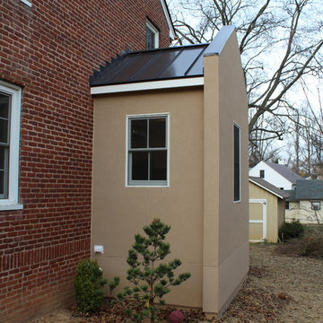 University Addition to Circa 1924 Home: Kitchen Bump Out Extension