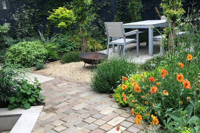 This is an example of a patio in London.