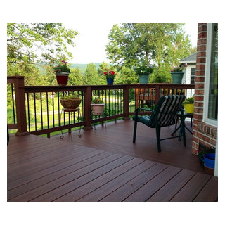 Timbertech Pacific Rosewood Decking with Timbertech BuildeRail Redwood ...