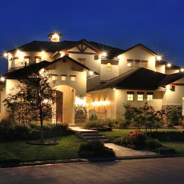 Courtyard Stunner on the Lake