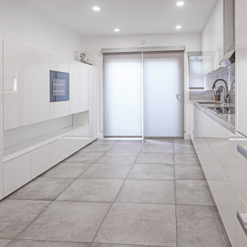 LA JOLLA MODERN KITCHEN DESIGN