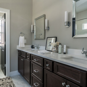 Beautiful Reversed Build in Glendale, MO