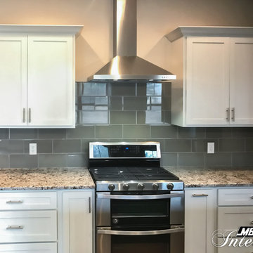 Soothing White & Gray Craftsman