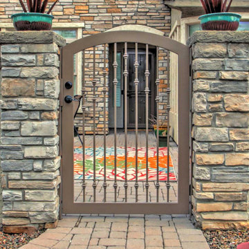 Bauble Iron Gate