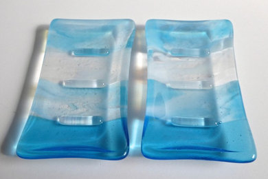 Medium size soap dishes