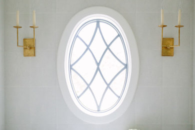 Powder room - traditional powder room idea in Chicago