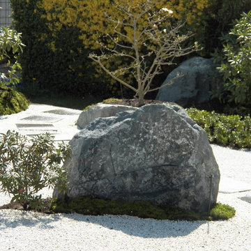 Von den Neunzigern in ein kontemplatives Gartenerleben 2015 – Privatgarten im ZE