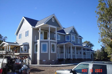 Example of an exterior home design in Phoenix