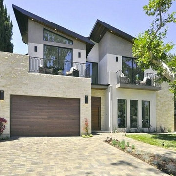 Contemporary Sherman Oaks Home