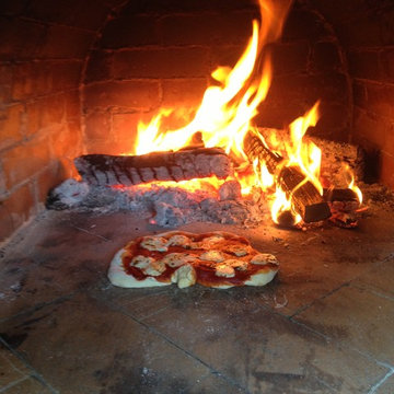 The Castillo Family Wood Fired Pizza Oven & La Caja Style Pig Roaster in WA