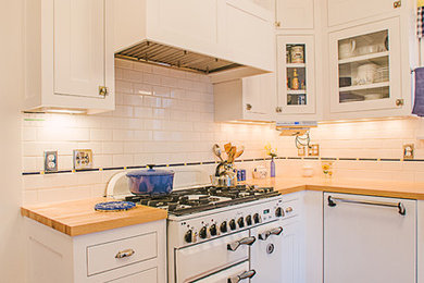 Example of a kitchen design in Other