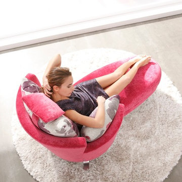 Pauline Chase Lounge from Famaliving California
