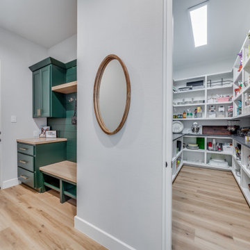 Modern European: 3,830 ft², 4 BR/3 BA/1 ST