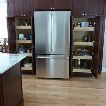 Homecrest Cabinetry- Eastport in Cherry
