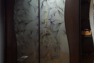 Шкаф-купе Волна с декоративным зеркалом Miracl