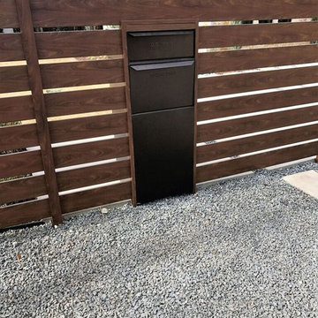 Knotwood Kwila Fence