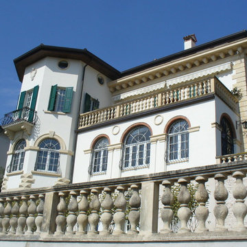 Ristrutturazione edilizia e restauro conservativo di una Villa liberty in collin