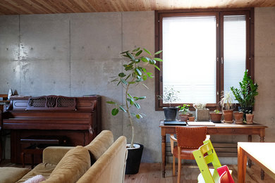 Foto de diseño residencial de estilo zen de tamaño medio