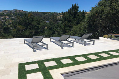 Inspiration for a modern home design remodel in Sacramento
