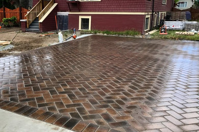 Design ideas for a traditional landscaping in Vancouver.