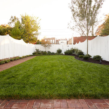 Lawns & Landscapes