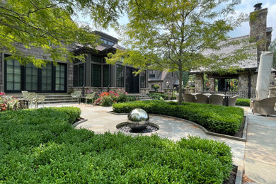 Design ideas for a traditional landscaping in Bridgeport.