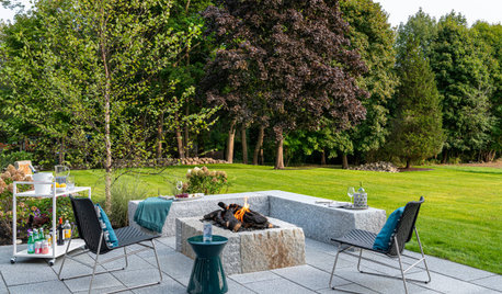Yard of the Week: Old-Fashioned Simplicity and Marsh Views