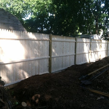 Plainville | Signature Stockade Fence Design