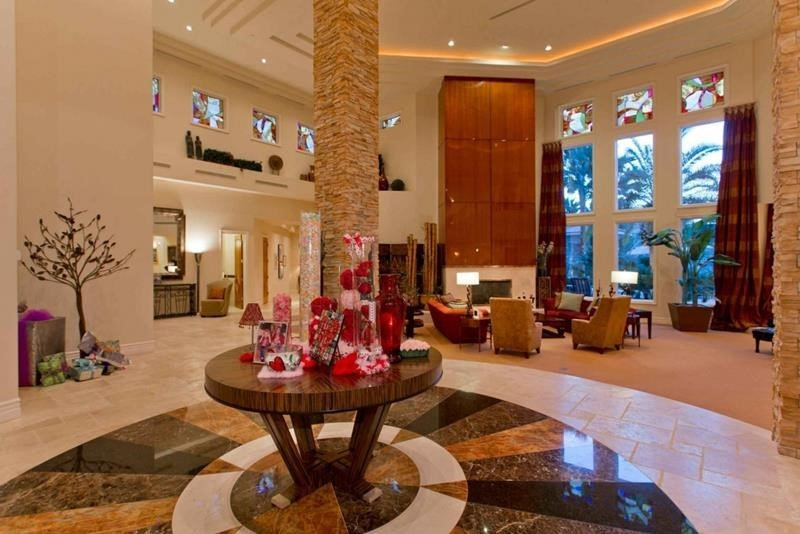 Weiss Residence