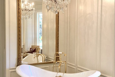 Bathroom - traditional bathroom idea in Dallas