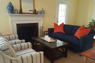Living room - transitional living room idea in DC Metro