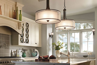 Example of a kitchen design in Chicago