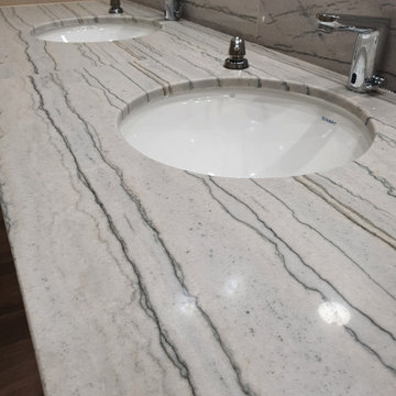White Macaubas quartzite Bathroom
